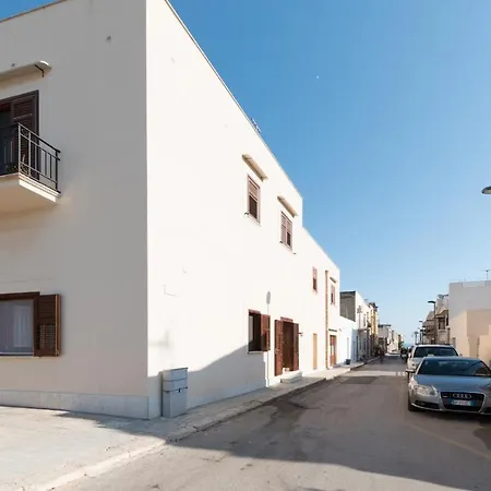 Bed and Breakfast Angolo Arancio 4*
